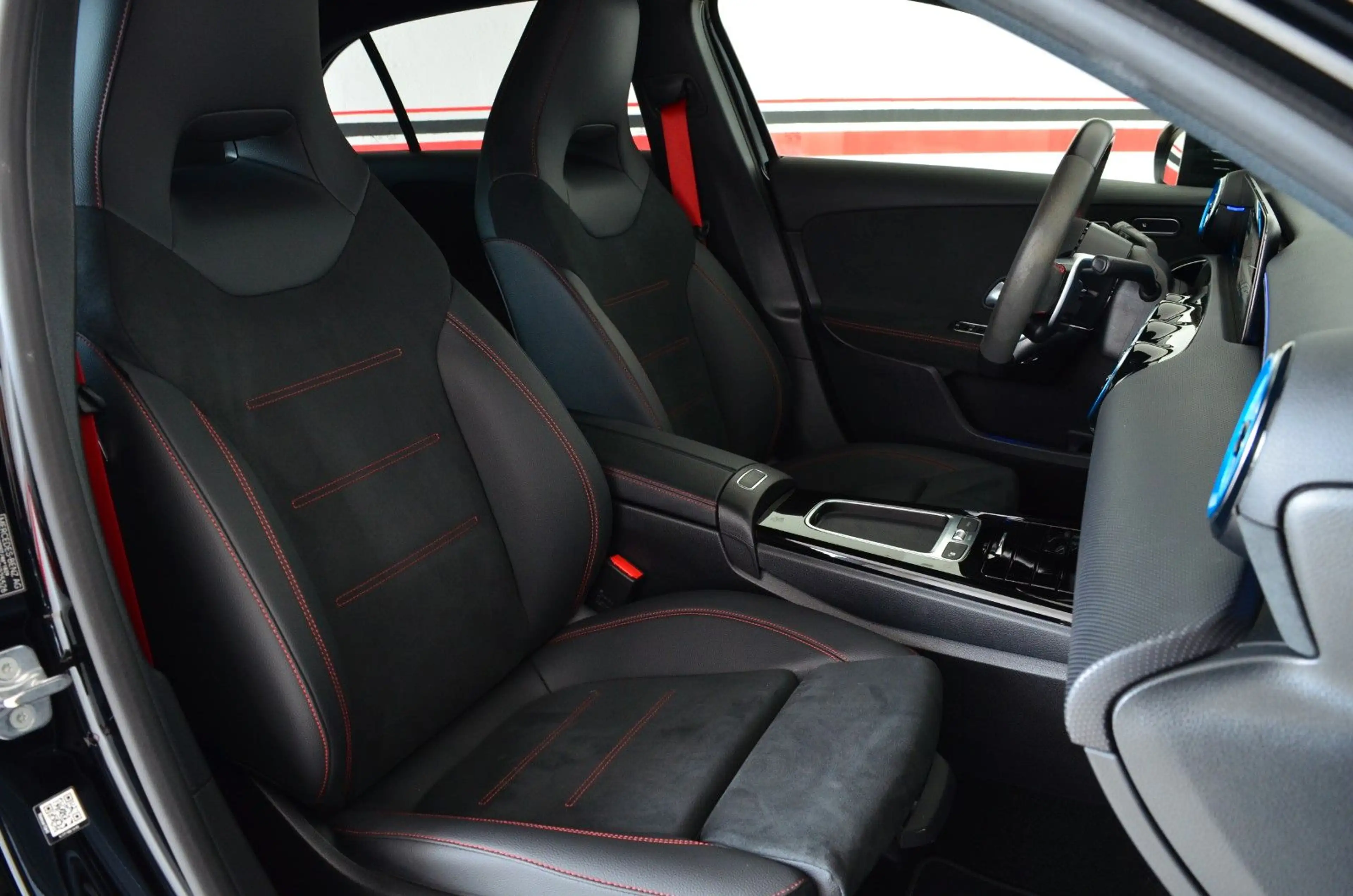 Mercedes-Benz A 45 AMG A 45 S AMG 4Matic Black Edition | Burmester |LED — photo 13