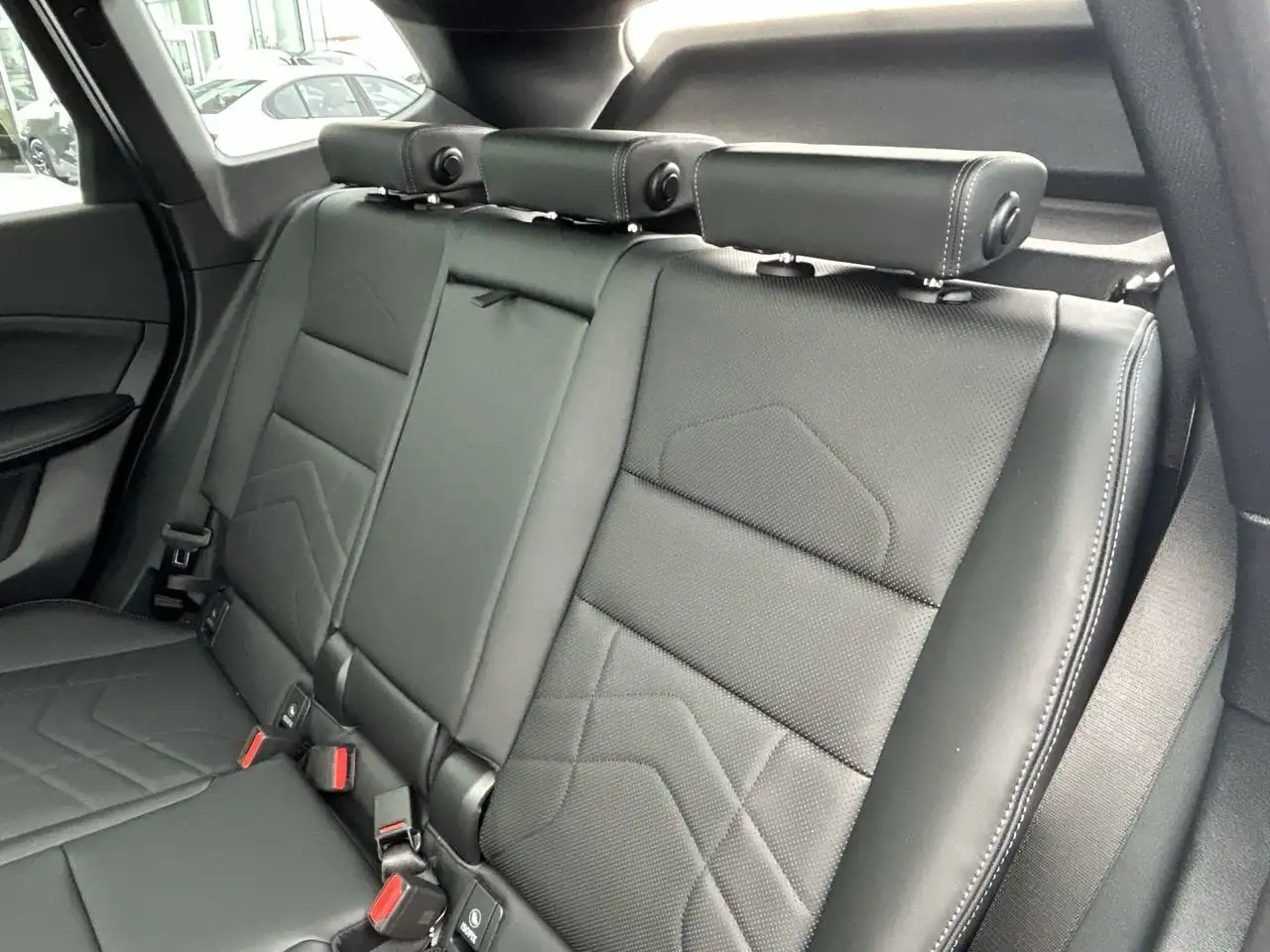 BMW X1 снимка BMW X1