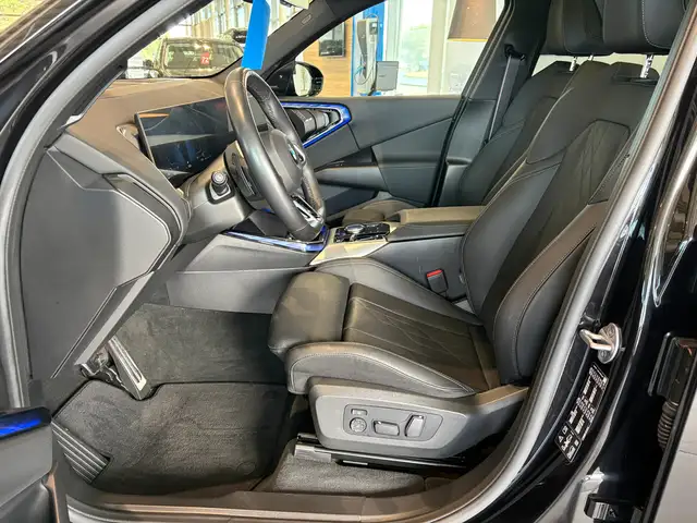 BMW X3 view 11
