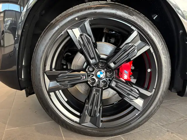 BMW X3 view 9