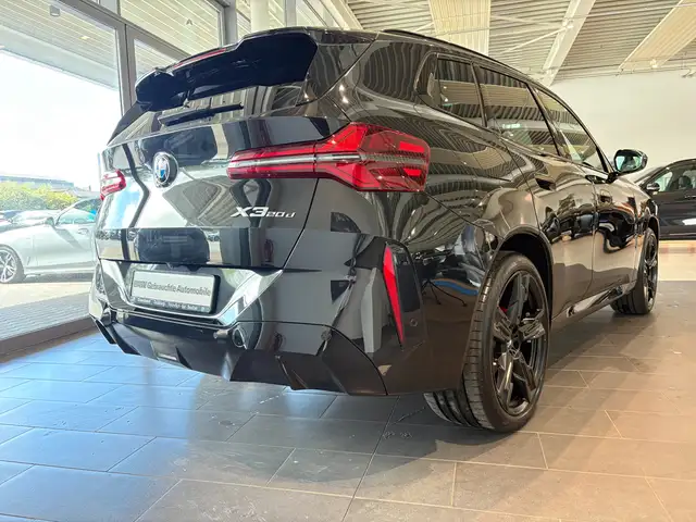 BMW X3 view 5