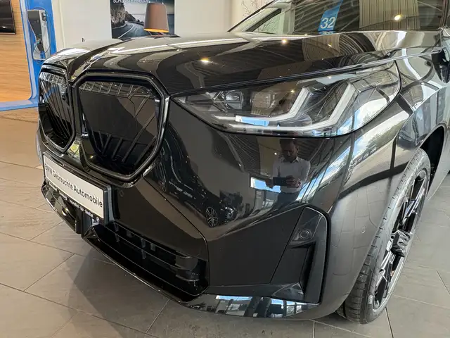BMW X3 view 8
