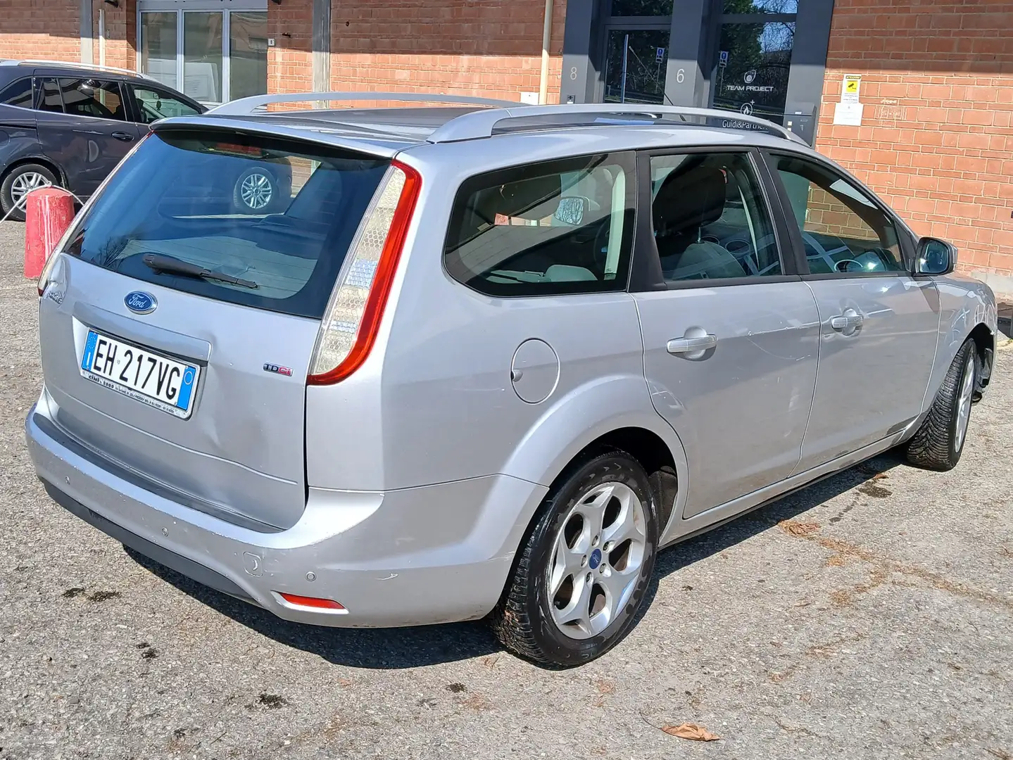 Ford Focus Focus+II+SW+Style+Wagon+1.6+tdci+Titanium+dpf Grigio - 2