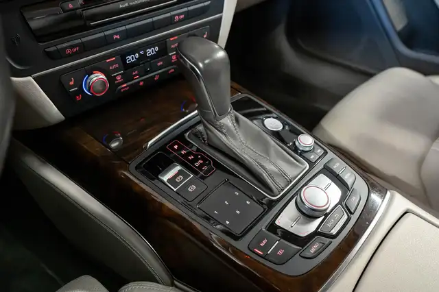 Audi A6 view 22