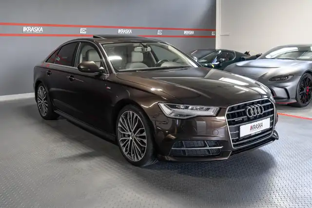 Audi A6 view 7