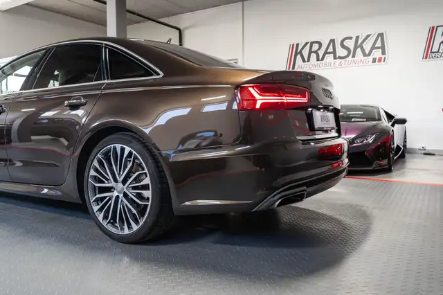Audi A6 view 11