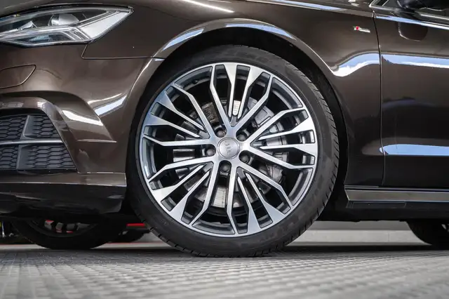 Audi A6 view 3