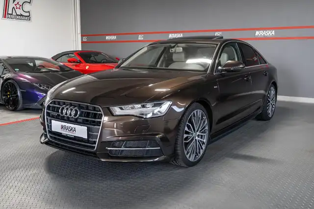 Audi A6 view 25
