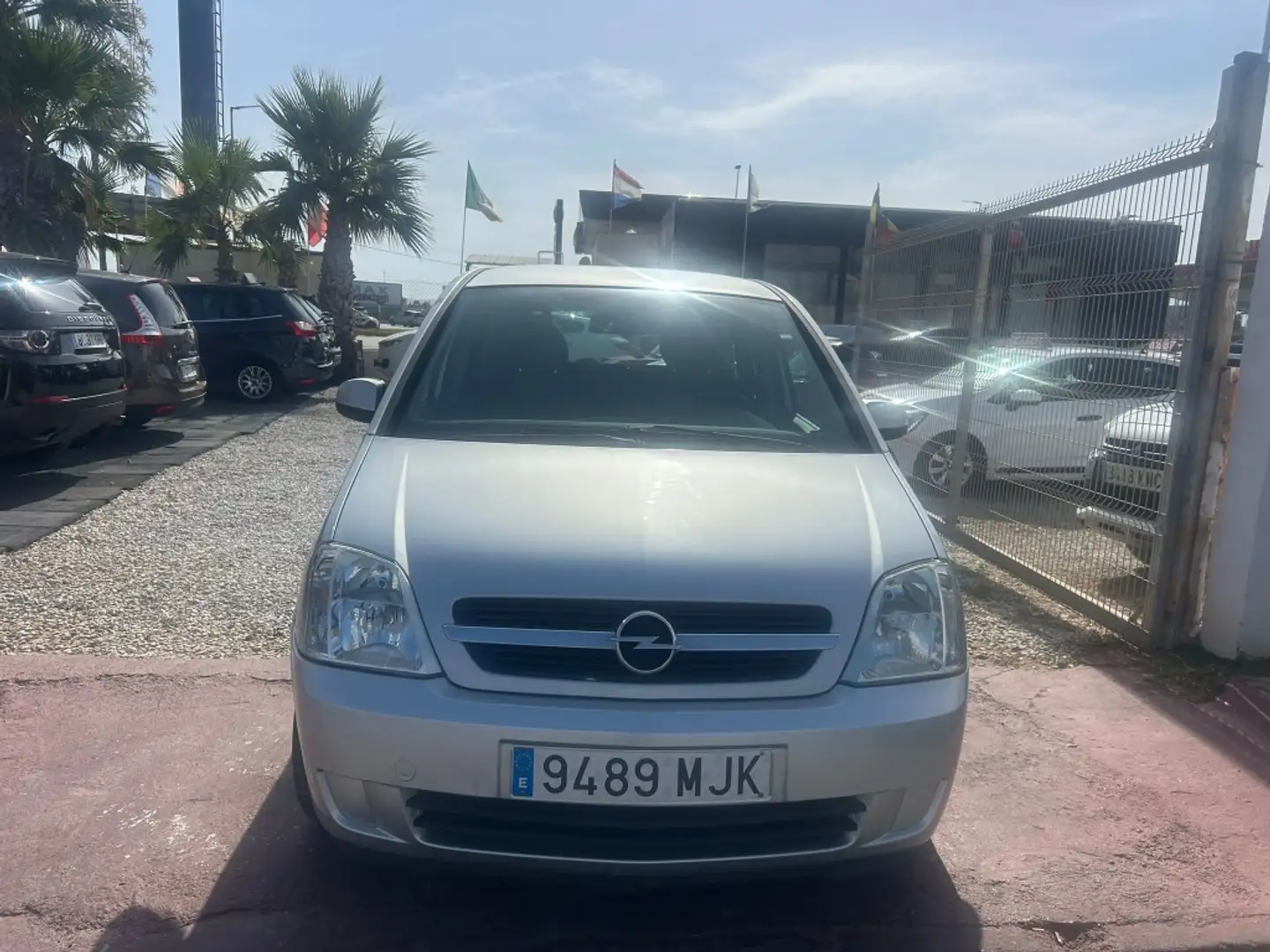 Opel Meriva 1.7CDTi Essentia Plateado - 2