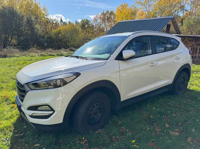 Hyundai TUCSON Tucson Diesel blue 1.7 CRDi 2WD Trend