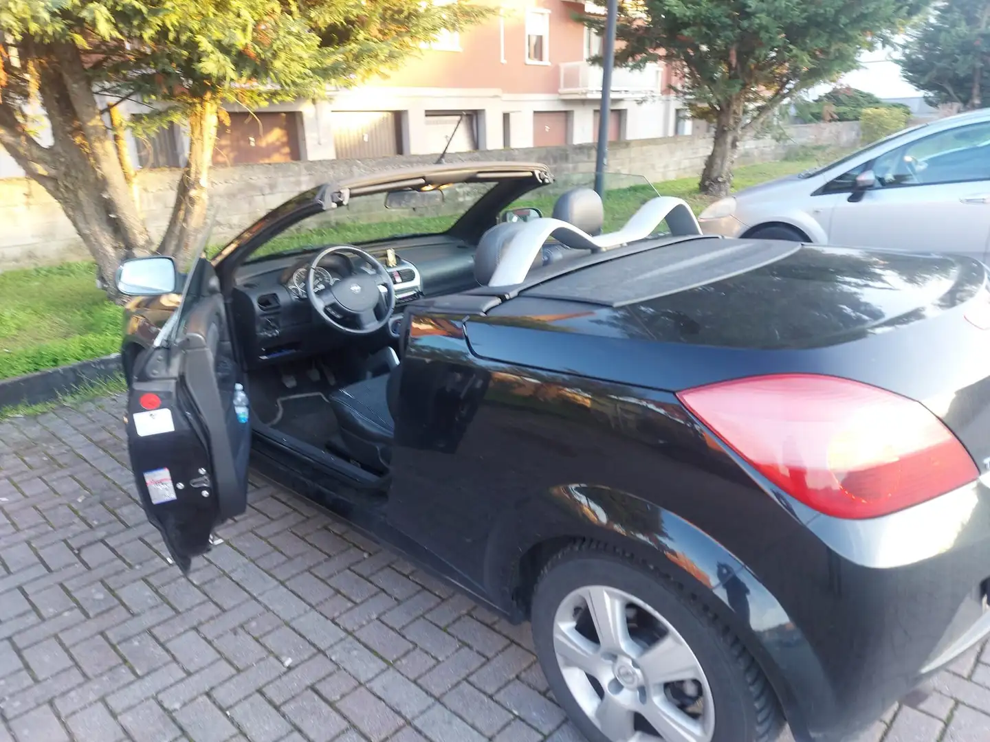 Opel Tigra Tigra Twintop Twintop 1.4 First Edition Negro - 1