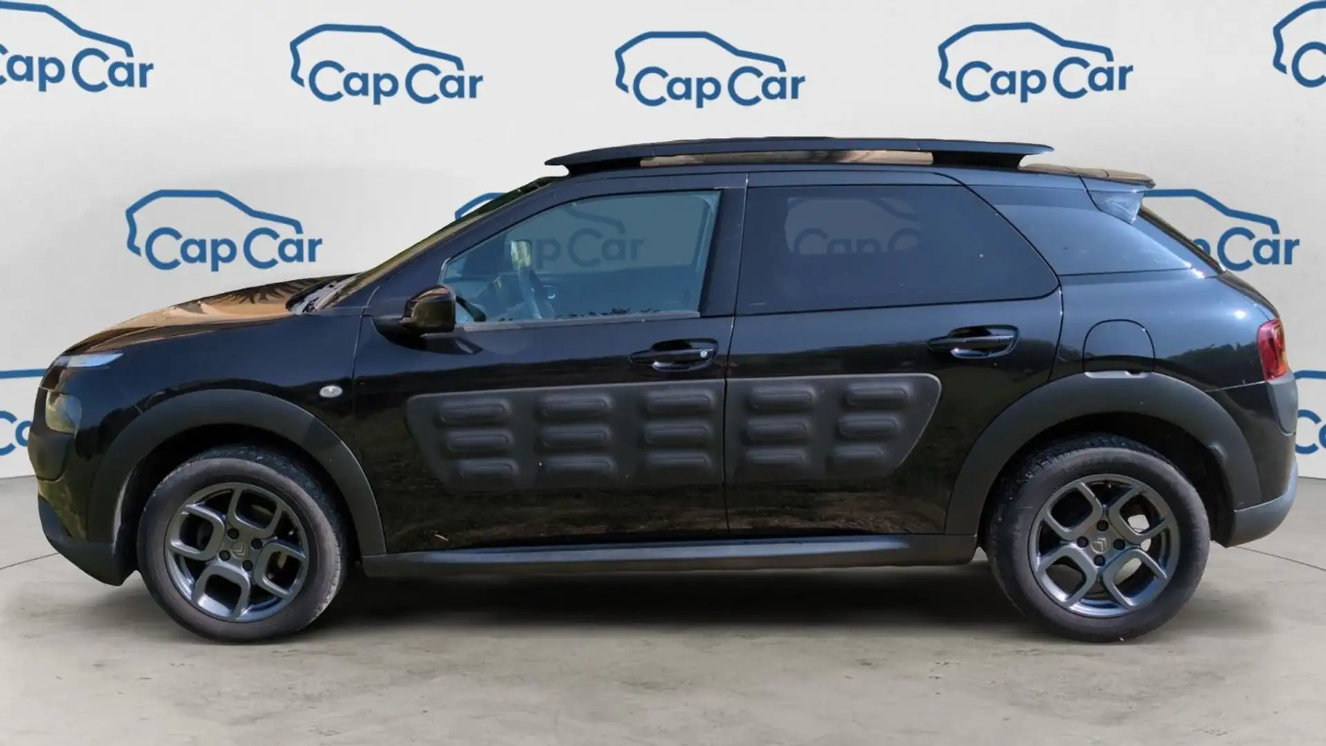 Citroen C4 Cactus 1.5 BlueHDi 100 Shine Noir - 2