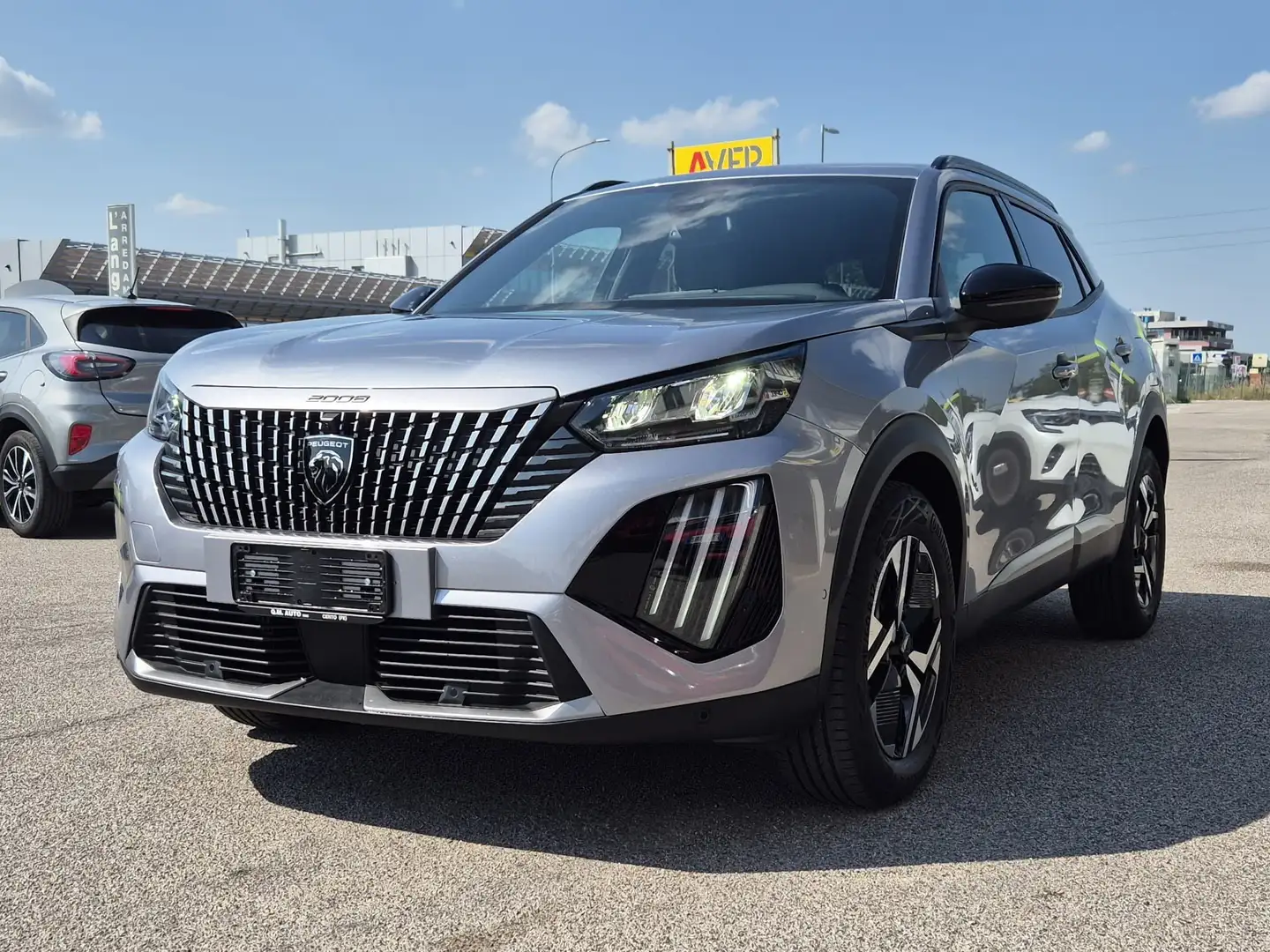 Peugeot 2008 PureTech 100 S&S Allure Argent - 2