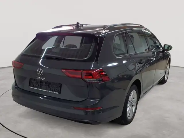 Volkswagen Golf view 4