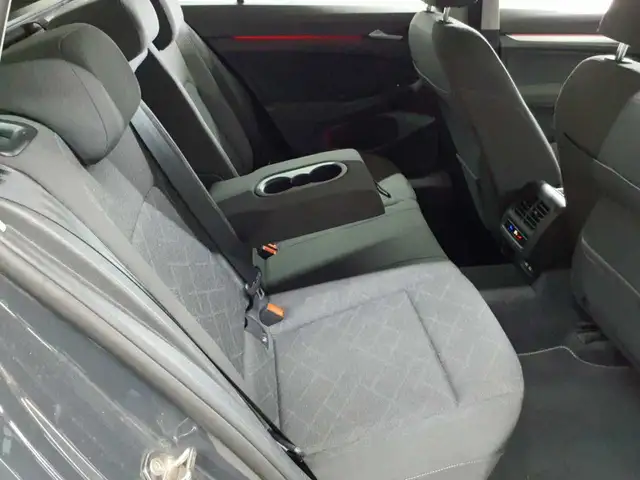 Volkswagen Golf view 14