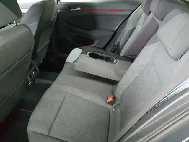 Volkswagen Golf view 13
