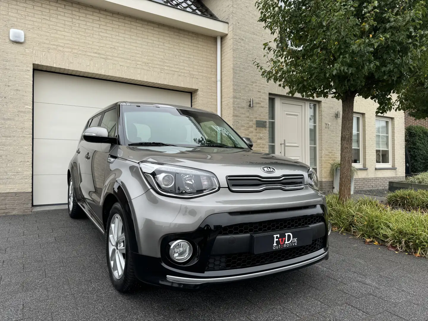 Kia Soul 1.6 132pk DreamTeam Camera Clima StuurVerwarming S Gri - 1