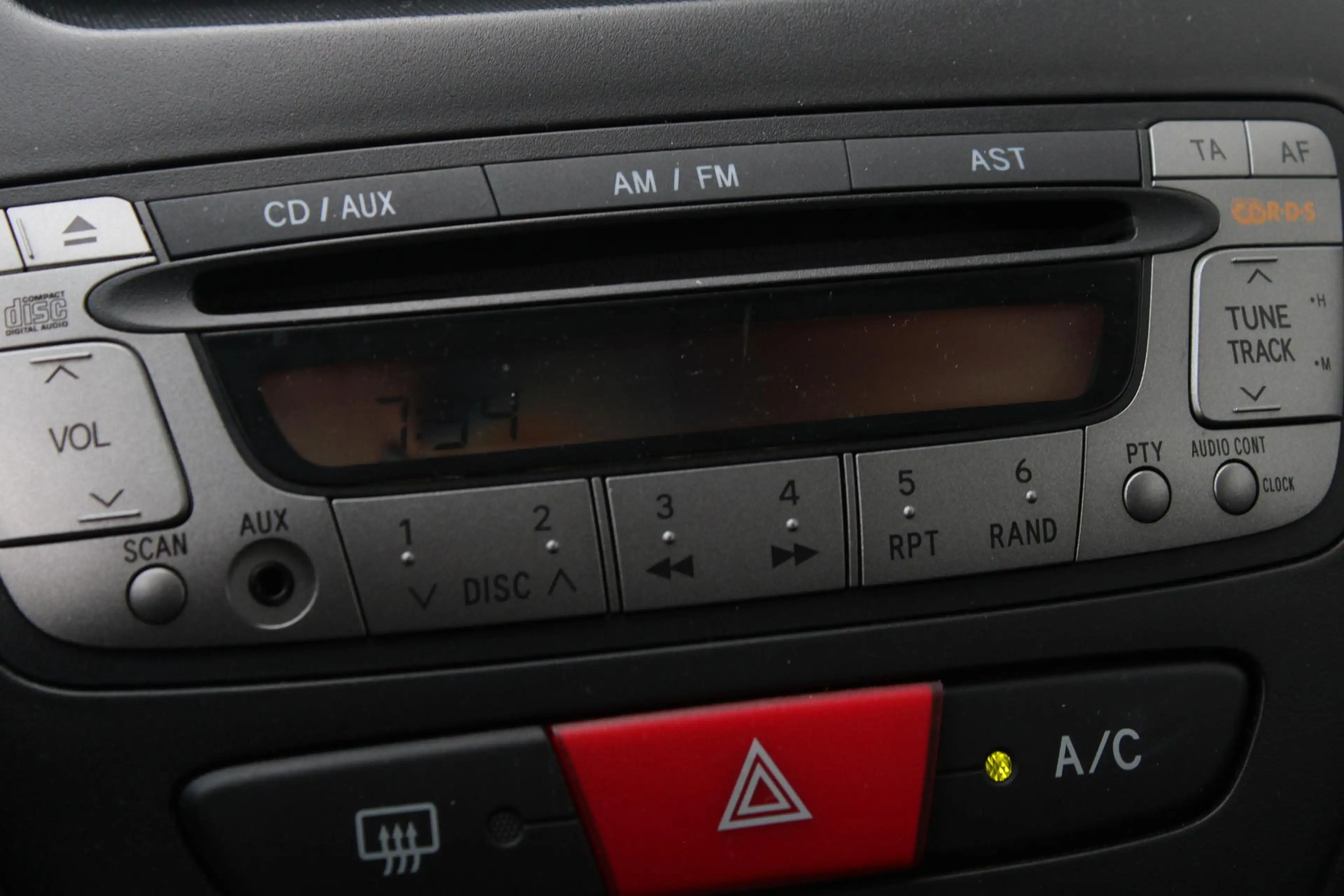 Peugeot 107 1.0 Active AIRCO / 5-DRS / NIEUWE APK / 1E EIGENAA — photo 11