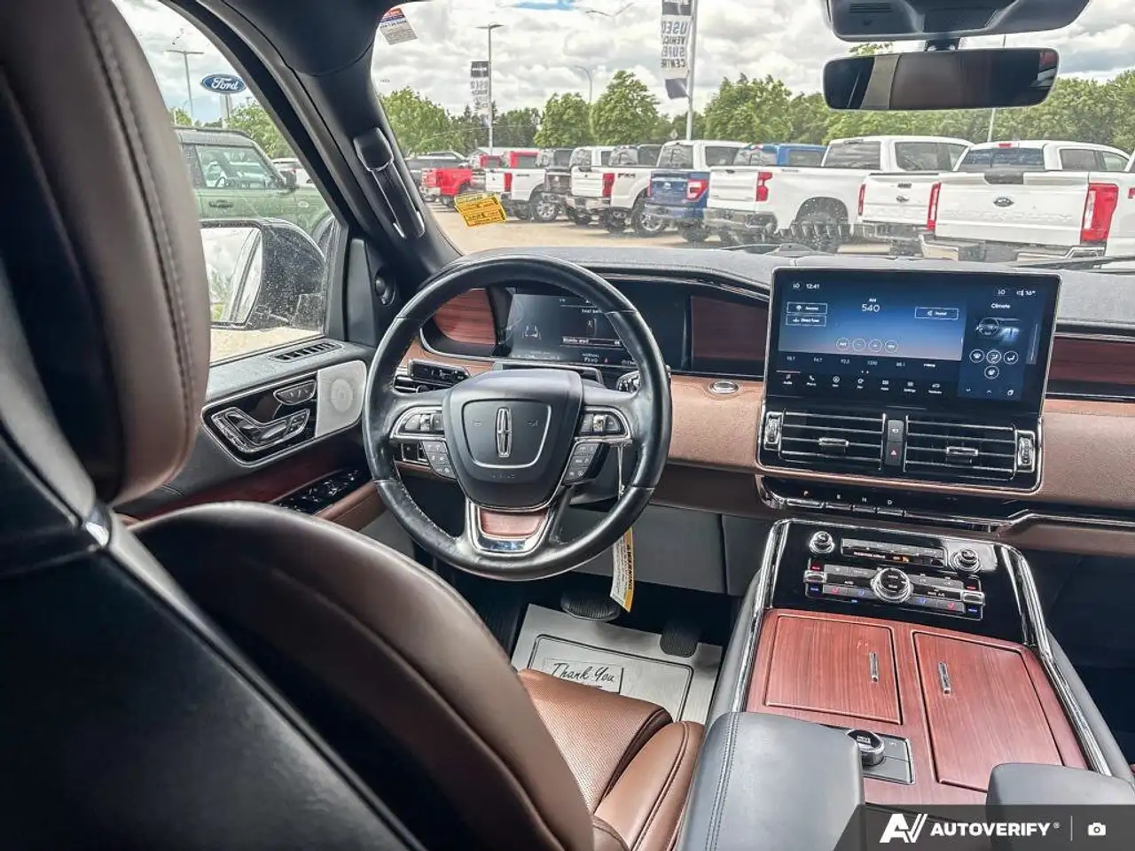 Lincoln Navigator снимка Lincoln Navigator