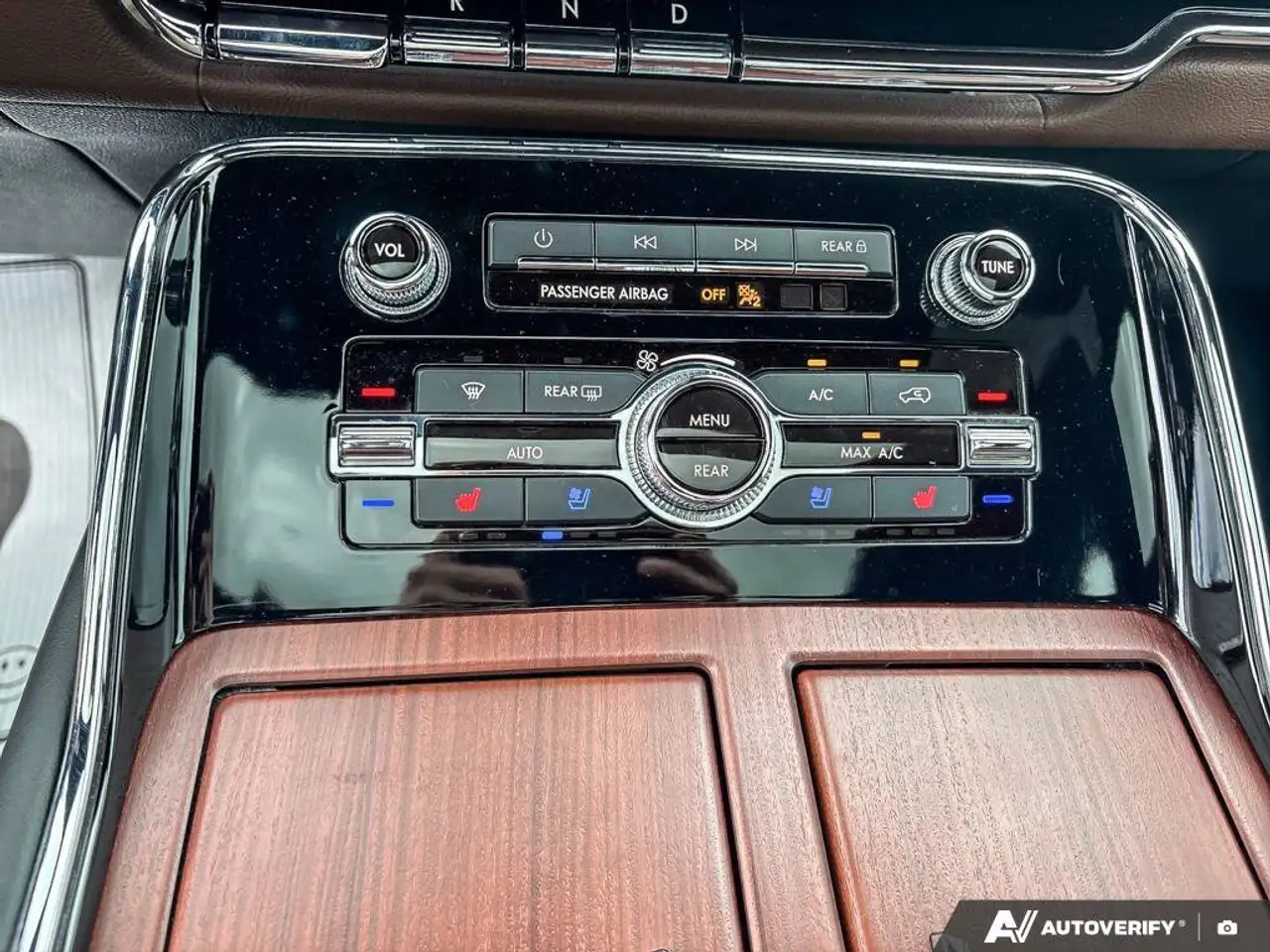 Lincoln Navigator снимка Lincoln Navigator