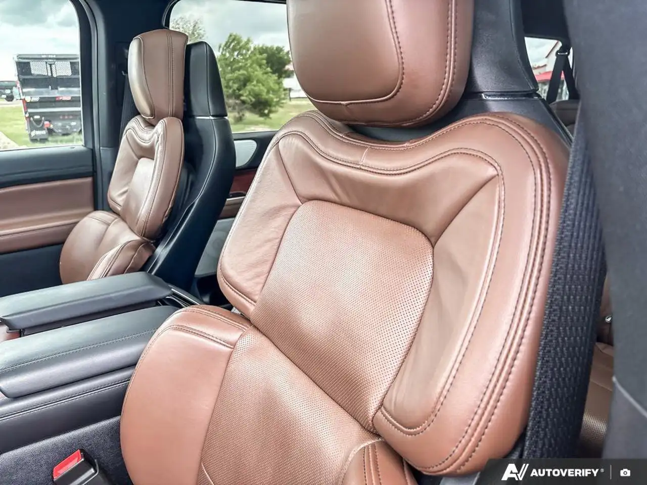 Lincoln Navigator снимка Lincoln Navigator
