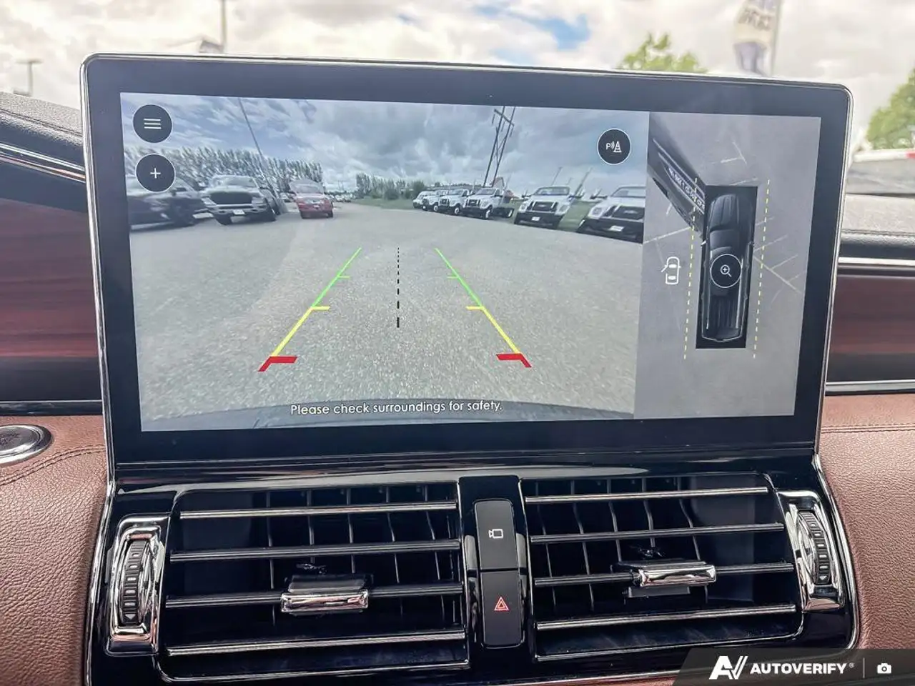 Lincoln Navigator снимка Lincoln Navigator
