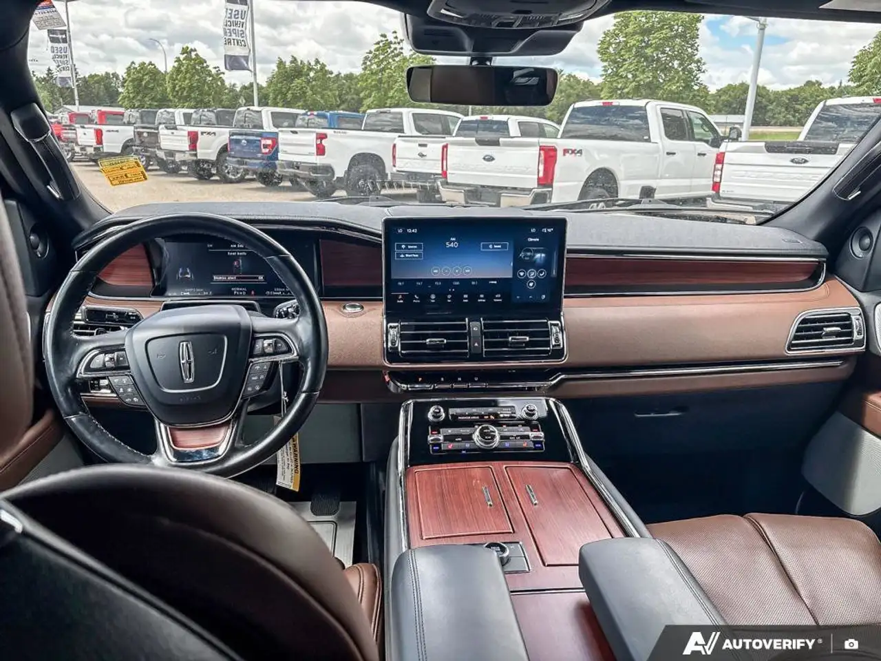 Lincoln Navigator снимка Lincoln Navigator