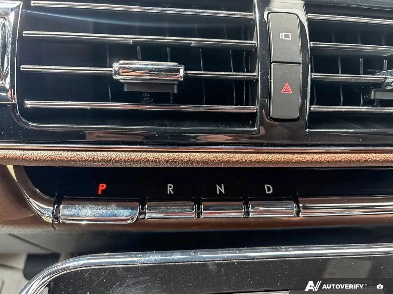 Lincoln Navigator снимка Lincoln Navigator