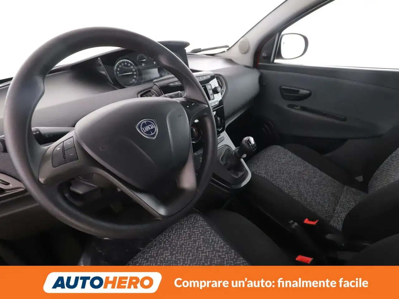 Lancia Ypsilon 2022 — фото 11