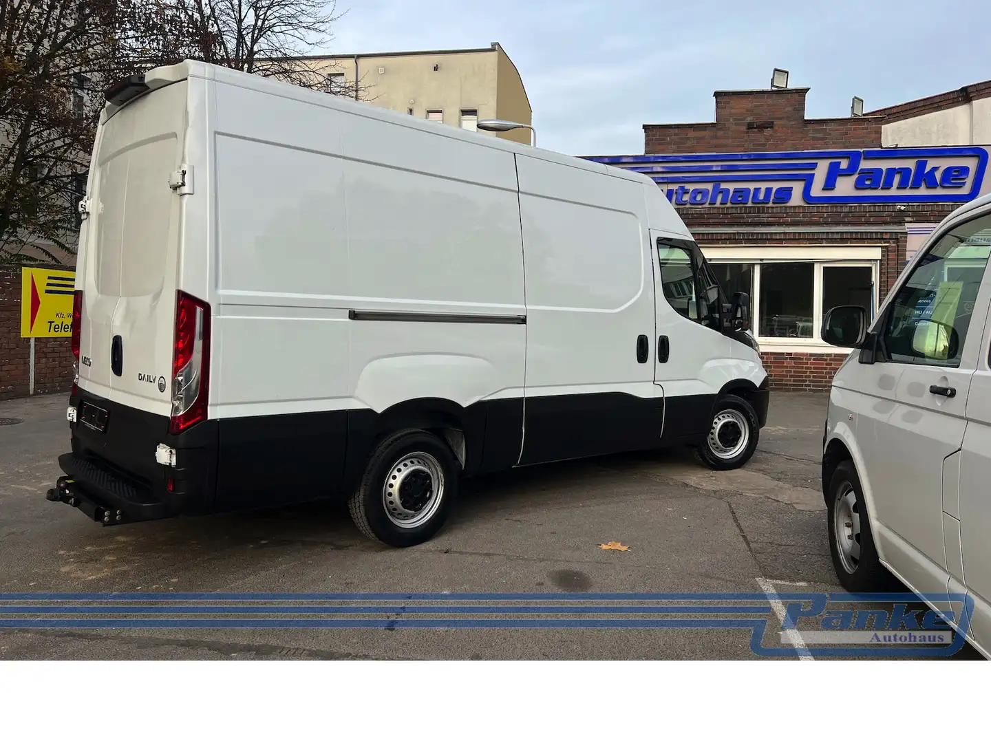 Iveco Daily HKa Radstand 3520 L*AHK*Klima*Radio/CD* Weiß - 2