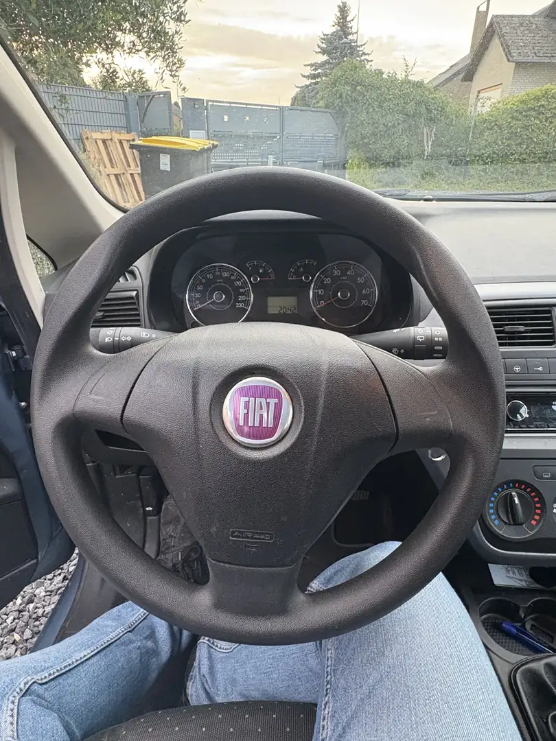 Fiat Grande Punto 1.3 Multijet 16v Active DPF Bleu - 2