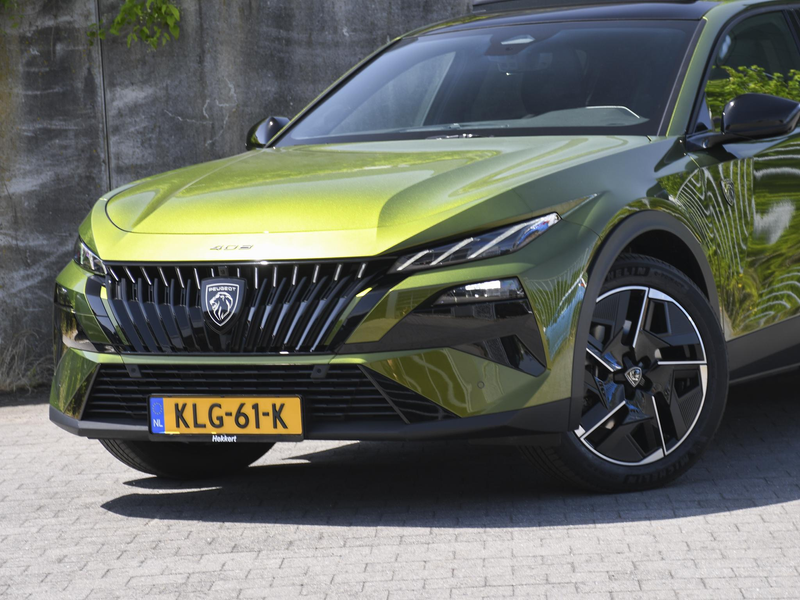 Peugeot 408 e-408 GT Exclusive 58 kWh 214pk Automaat PANO | LE — photo 2