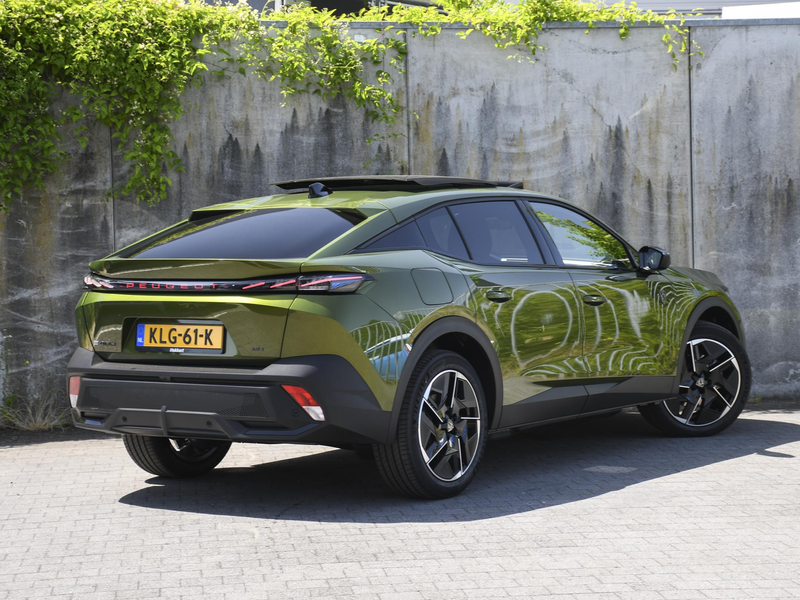 Peugeot 408 e-408 GT Exclusive 58 kWh 214pk Automaat PANO | LE — photo 7