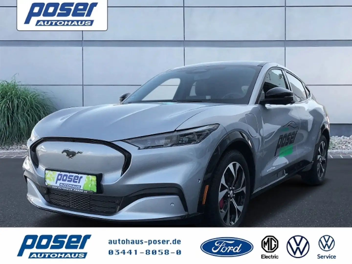 Ford Mustang Mach E AWD Automatik Allrad Argent - 1