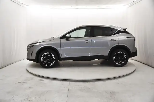 Nissan Qashqai view 2