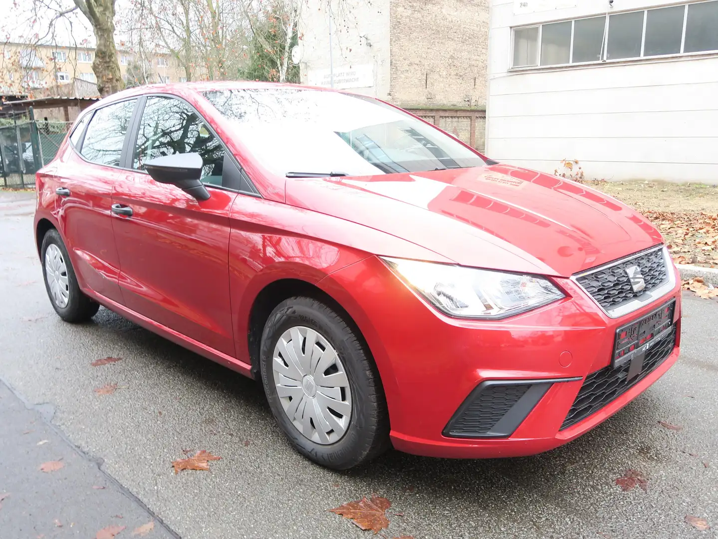 SEAT Ibiza Reference Rot - 2