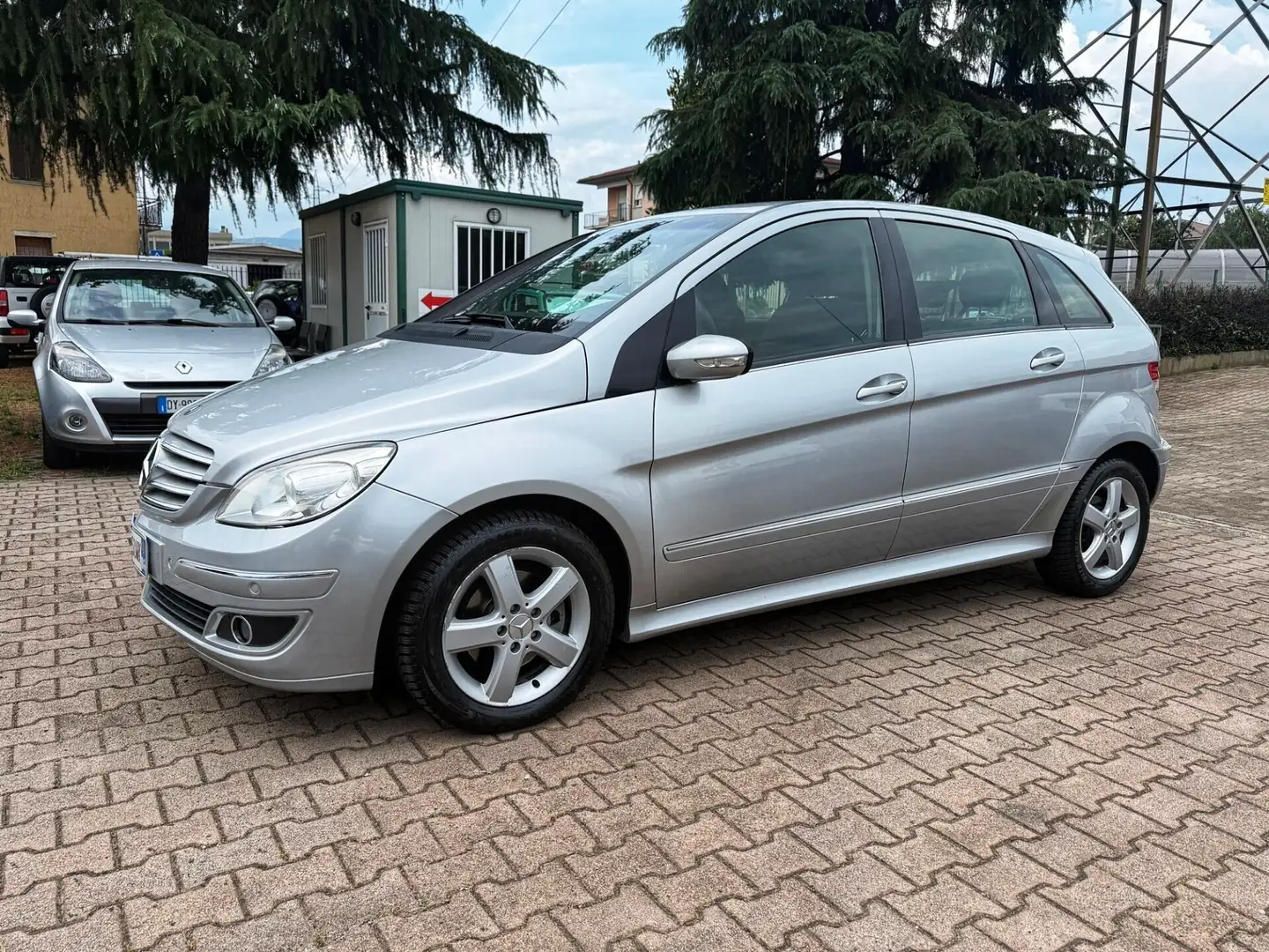 Mercedes-Benz B 200 B 200 CDI AUTOMATICA OK NEOPATENTATI Grigio - 1