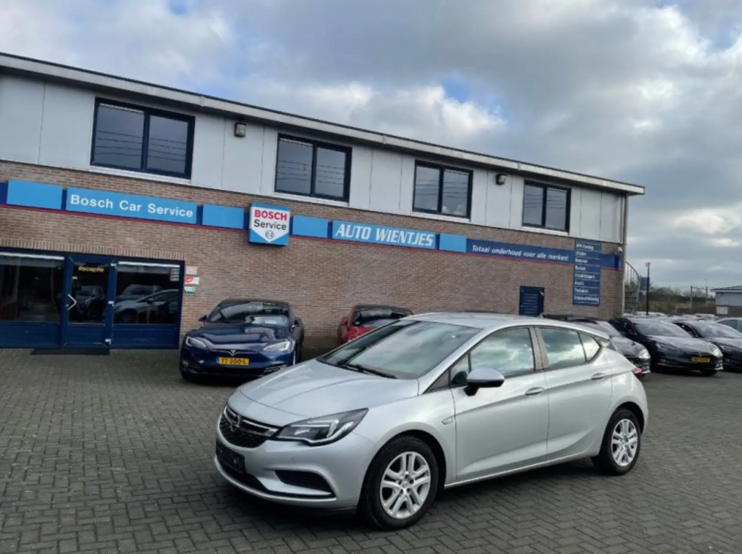 Opel Astra 1.6 CDTI 81kw | Business 5-Drs | Airco | Navi Gris - 2
