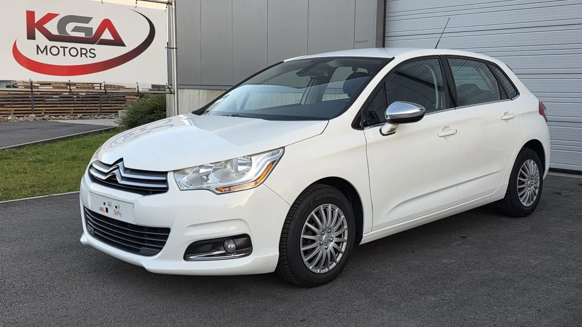 Citroen C4 C4 HDi 115 Attraction Blanc - 1