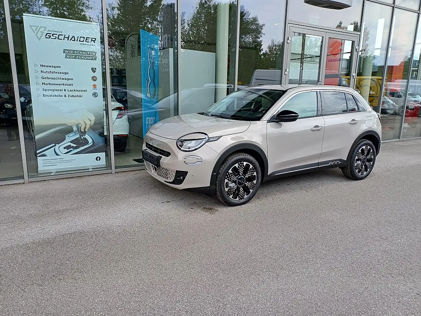 Fiat 600 Hybrid 136 6-Gang eDCT La Prima Beige - 1