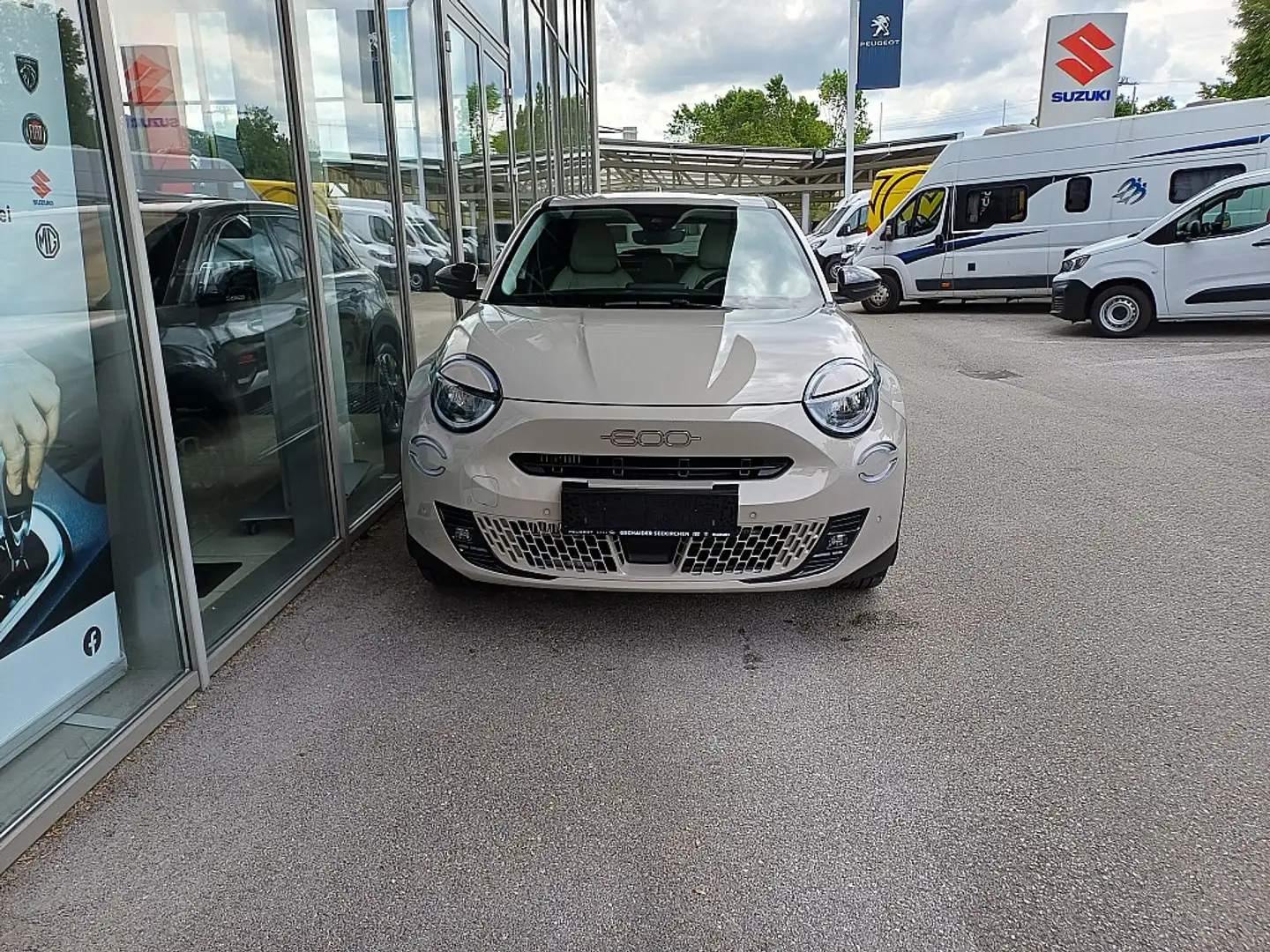 Fiat 600 Hybrid 136 6-Gang eDCT La Prima Beige - 2