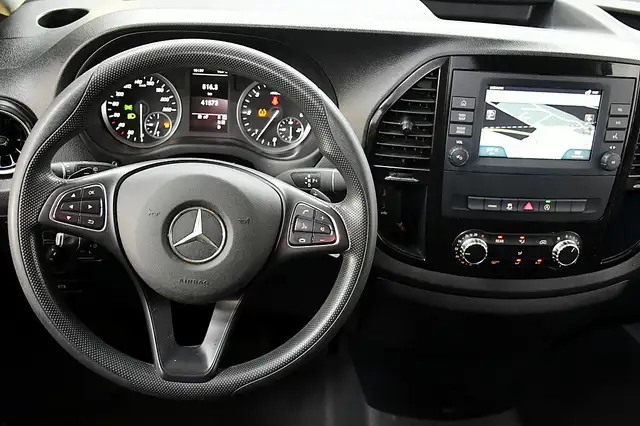 Mercedes-Benz Vito view 15