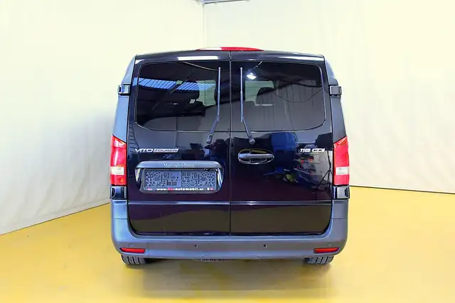 Mercedes-Benz Vito view 17
