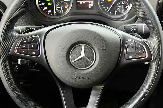 Mercedes-Benz Vito view 16