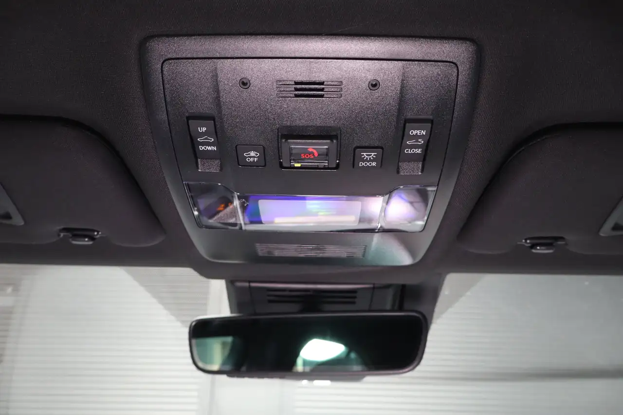 Lexus UX photo Lexus UX