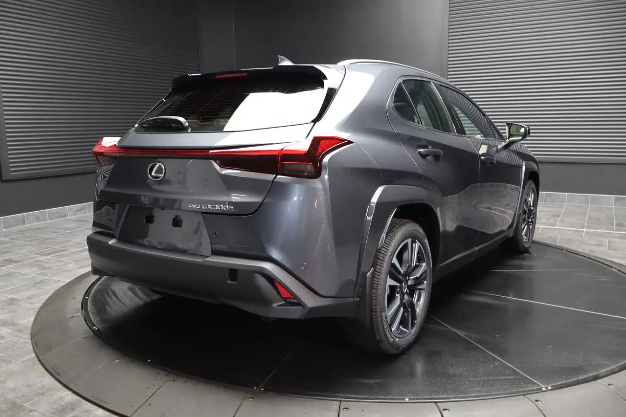 Lexus UX photo Lexus UX