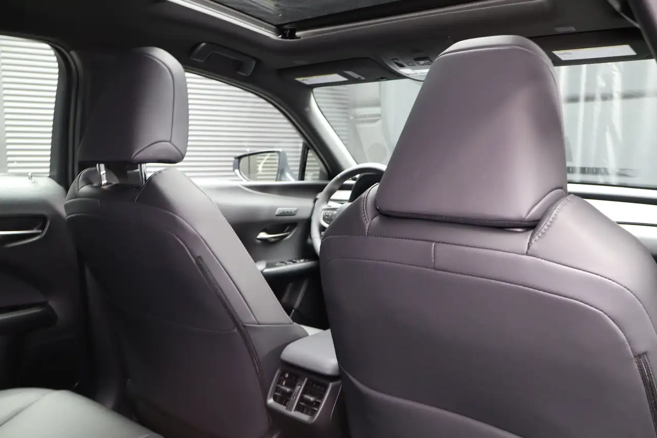 Lexus UX photo Lexus UX