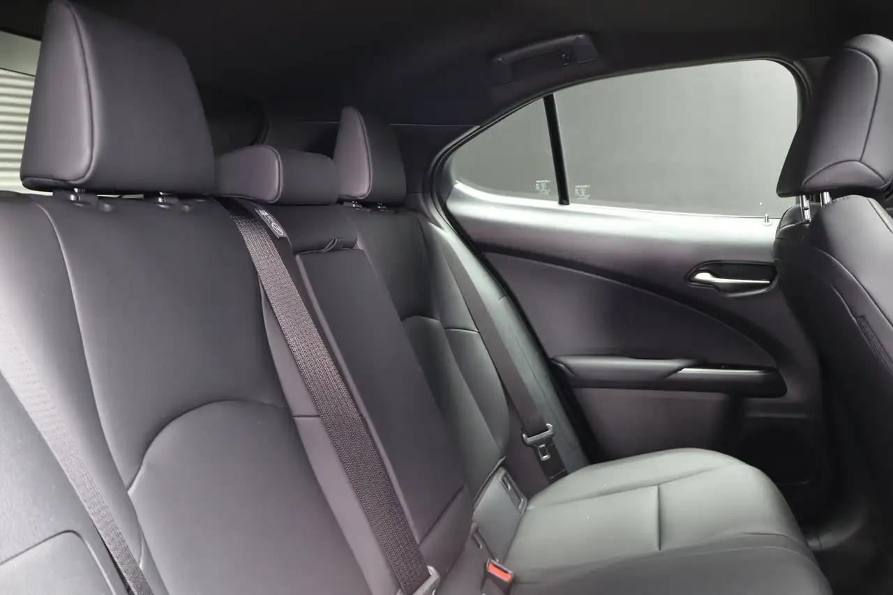 Lexus UX photo Lexus UX