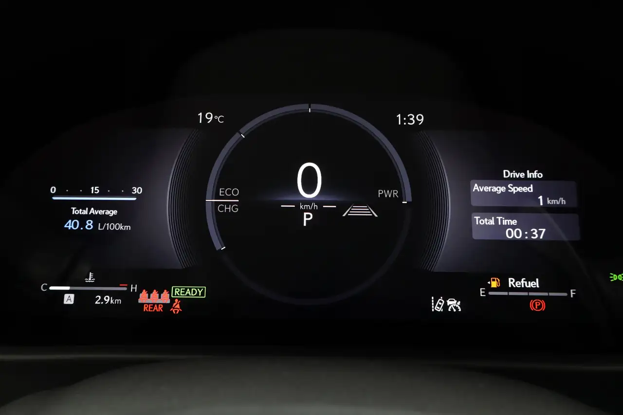 Lexus UX photo Lexus UX