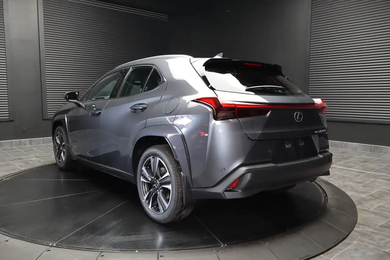 Lexus UX photo Lexus UX